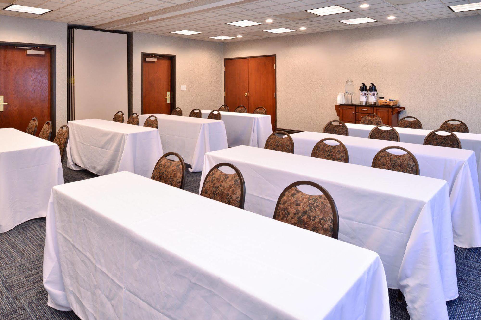 Holiday Inn Express Portland West/Hillsboro By Ihg Exterior foto